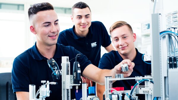 Trainees on a project